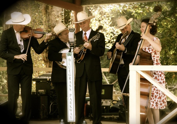Image forSunday Music: Bluegrass Parkway