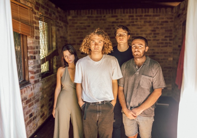 Image forSunday Music: Noah Dillon + Nika Mo