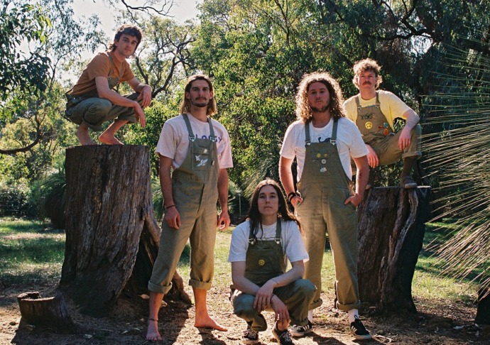 Image forSunday Music: The Washing Line Economy + Jacob Wylde