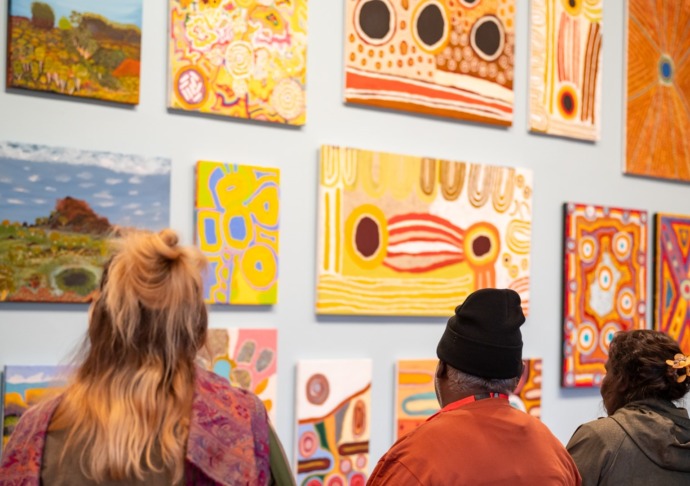 Image forWESTERN AUSTRALIA’S LARGEST SHOWCASE OF ABORIGINAL ART, REVEALED, CLOSING SOON IN ITS FINAL SHOWING AT FREMANTLE ARTS CENTRE