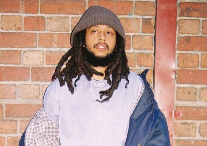 Image forSunday Music: People Taking Pictures & MALI JO$E